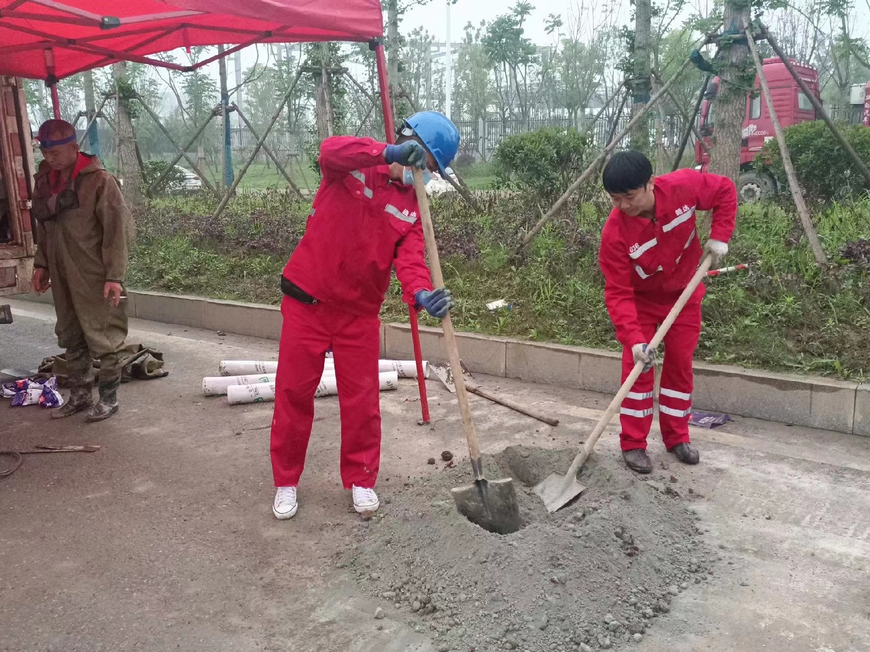 六合管道疏通哪家好】及时进行市政管道清淤